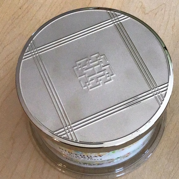 New Homework Slatkin & Co. Scented Candle Birthday Cake 18oz. - Picture 3 of 5